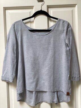 Double Agent light blue linen blend women's top, size large